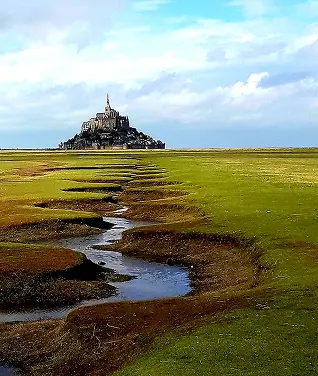 Photo du mont saint michel prise lors d'un accompagnement à la marche par Pieds Anjoués
