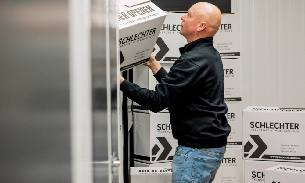 Schlechter verhuizer aan het werk