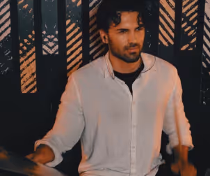 Davis Schulz | ENTERTAINER • HOST • ACTOR • MUSICIAN