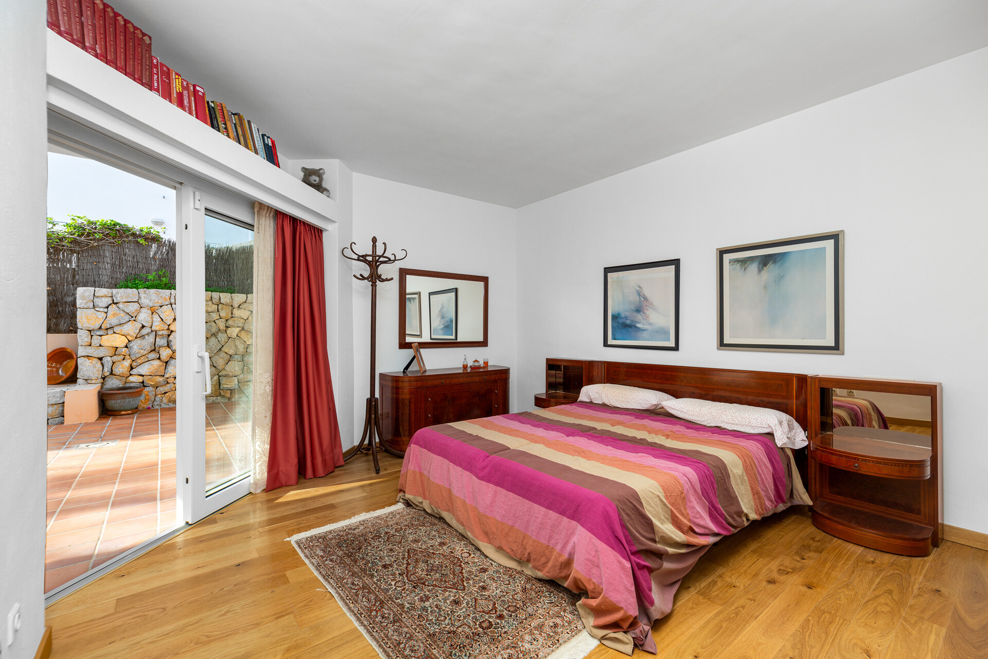 11a Bedroom master.jpg