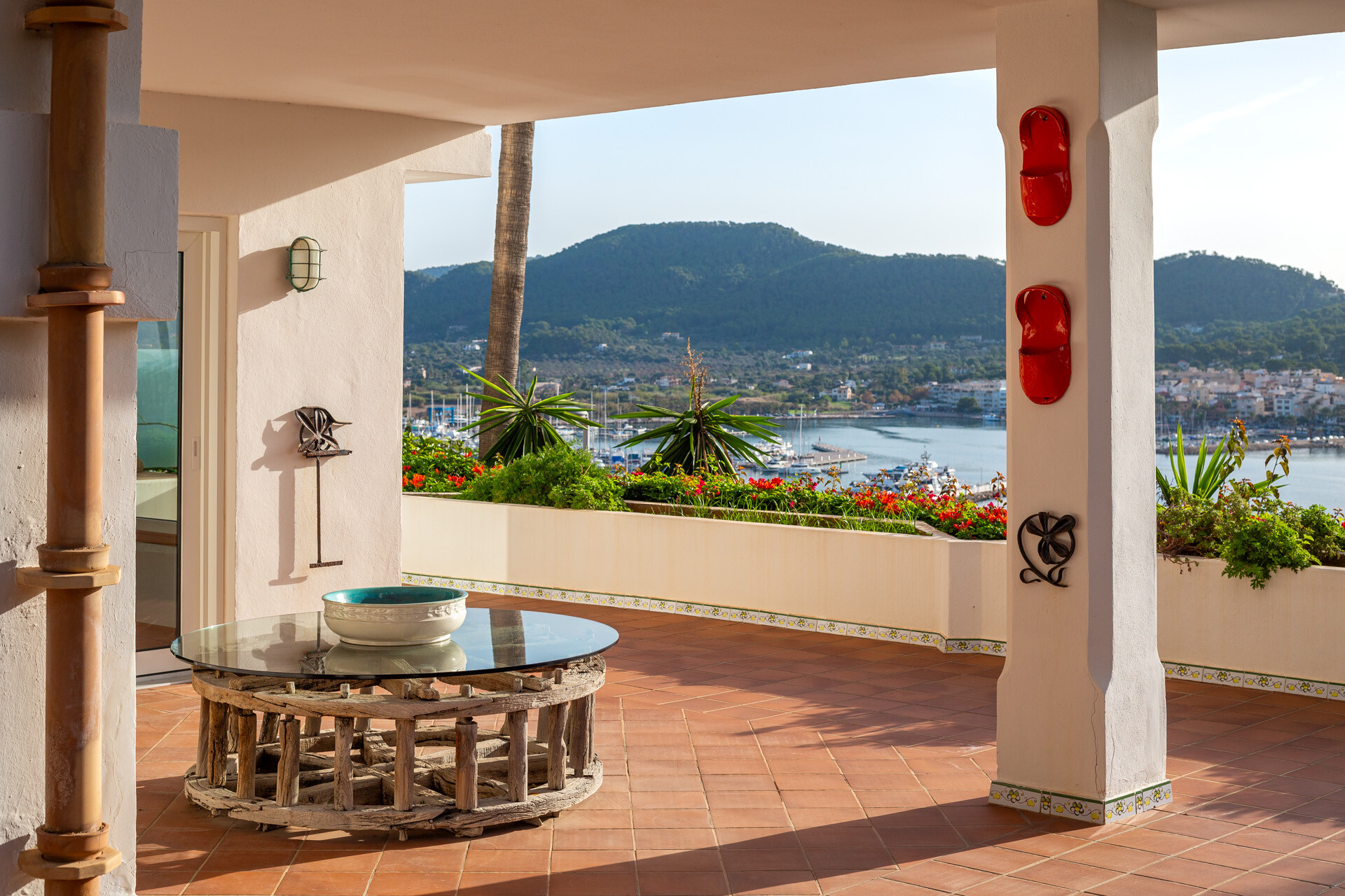 3 Terraza + porche 3 + vistas.jpg