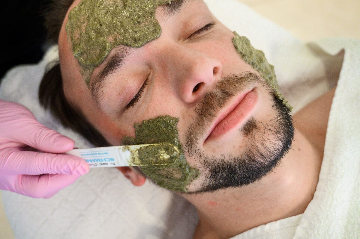 Green Peel Kräuterpeeling bei Skinthetics Cosmetics in Düsseldorf