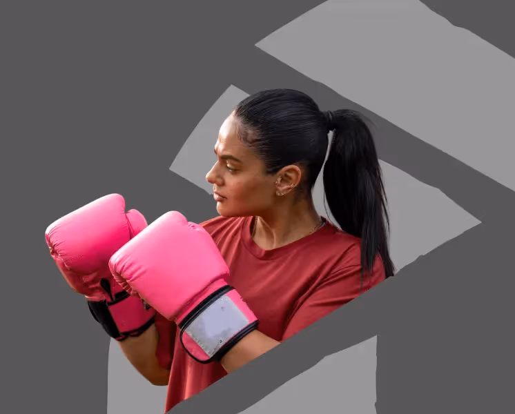 Teilnehmerin bei einem box training von strong partners
