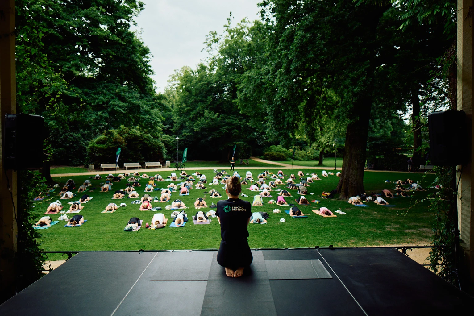 Yoga Session von Strong Partners als Erholungstipp