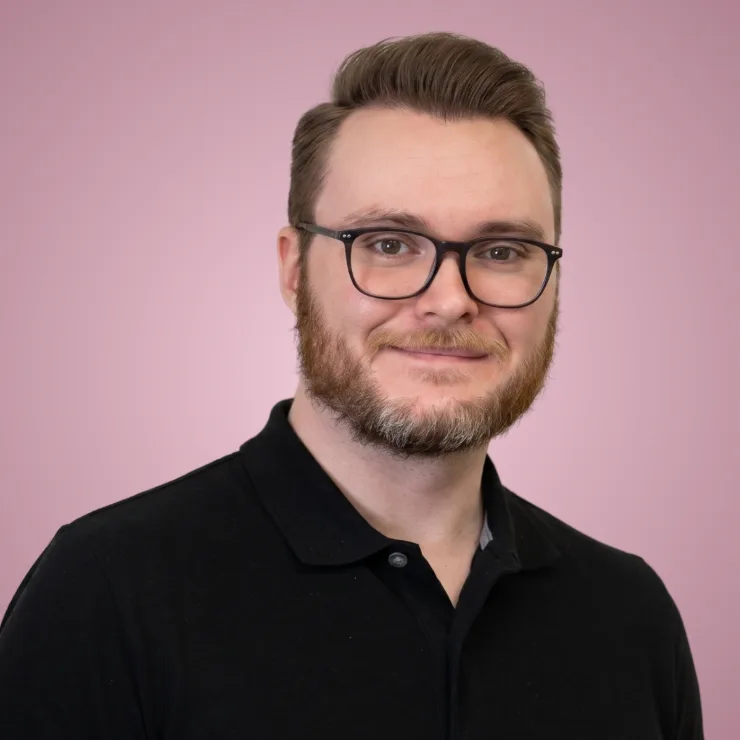 Daron Moores, therapist at Auren Wellness