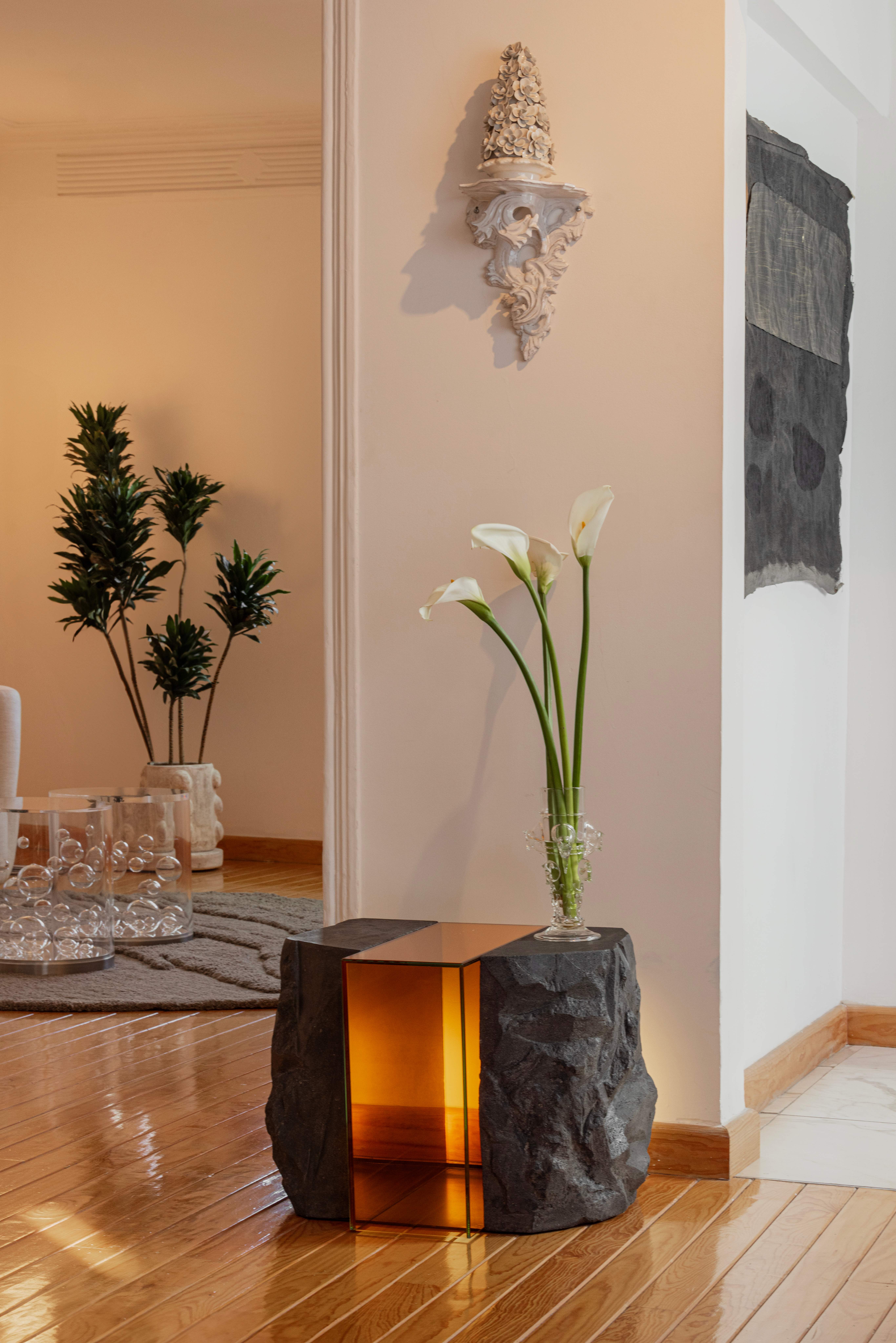 TENSION STUDIES IN VOLCANIC STONE