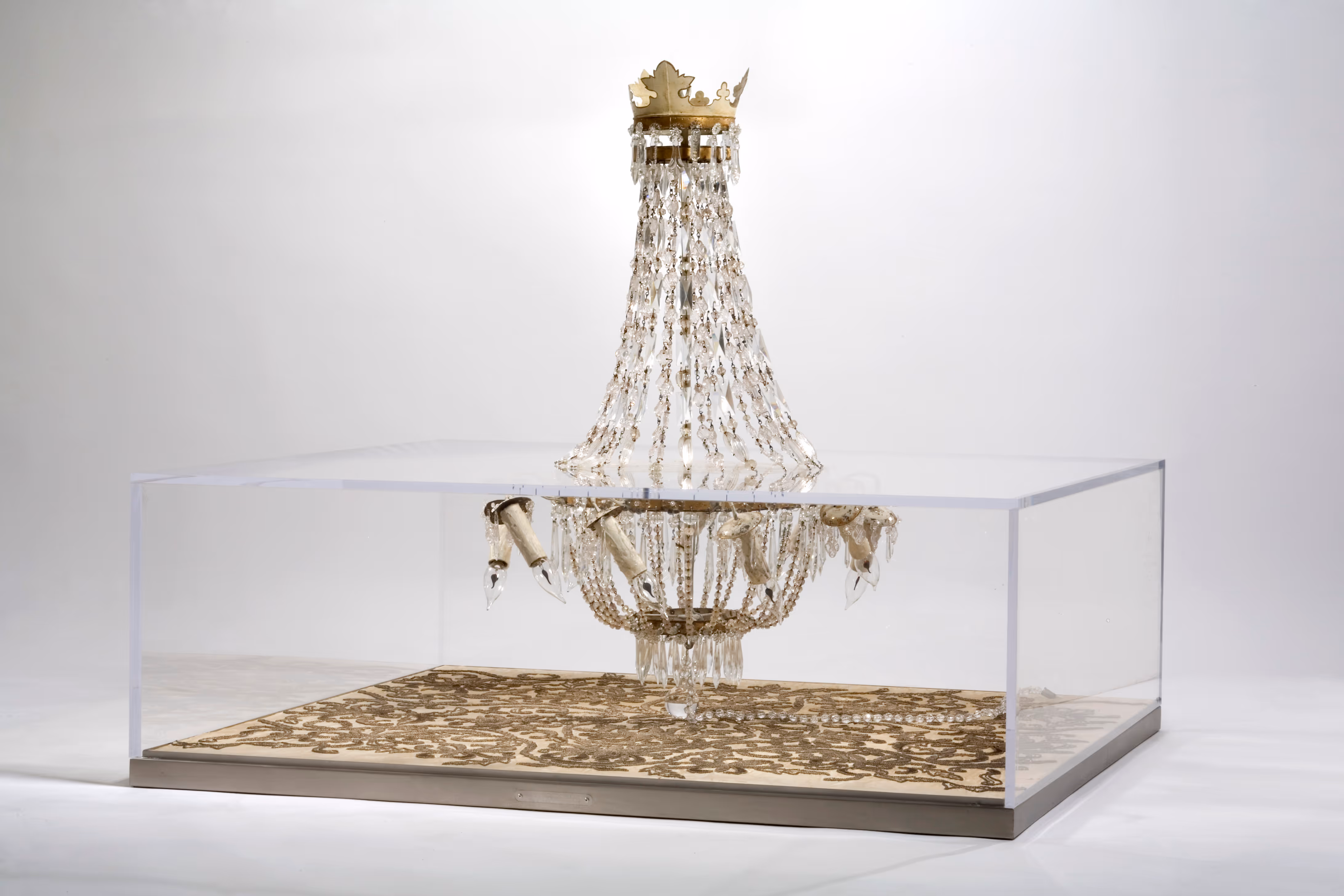 Décadence - coffee table