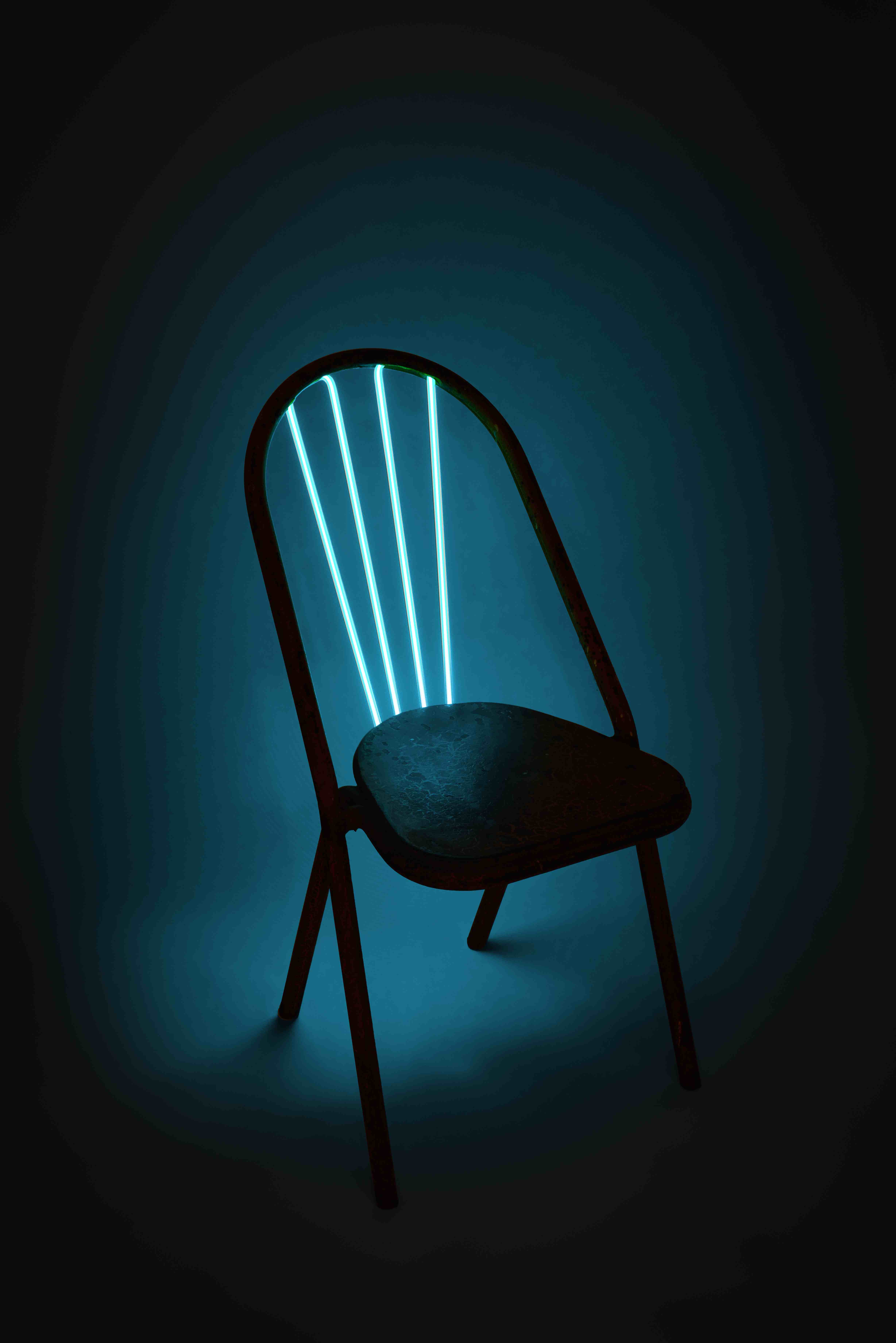 This Is Not a Chair - Uno
