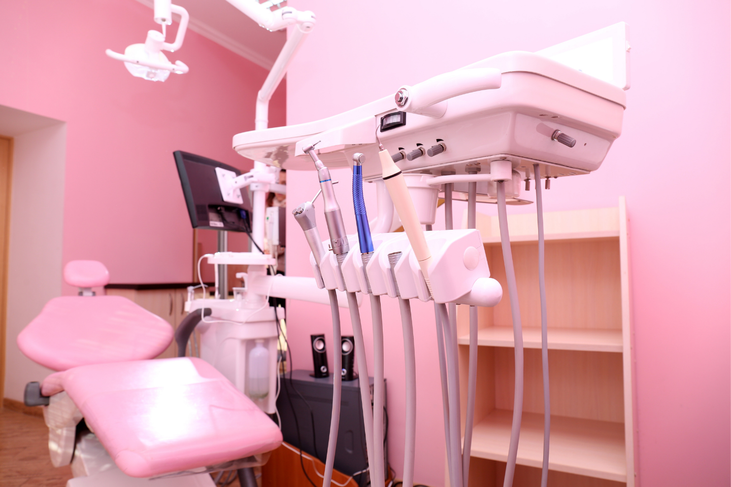 Why Patients Choose a Multi-Specialty Dental Clinic for Complex Dental Problems