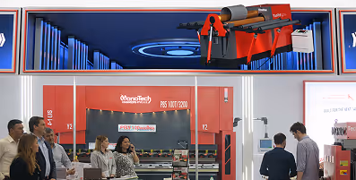 Anamorphic Display for Manufacturing
