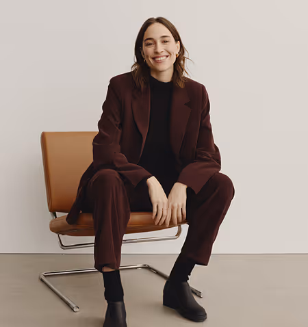 A picture of a woman.