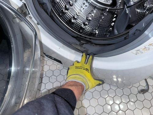 image of before and after cleaning in a kitchen