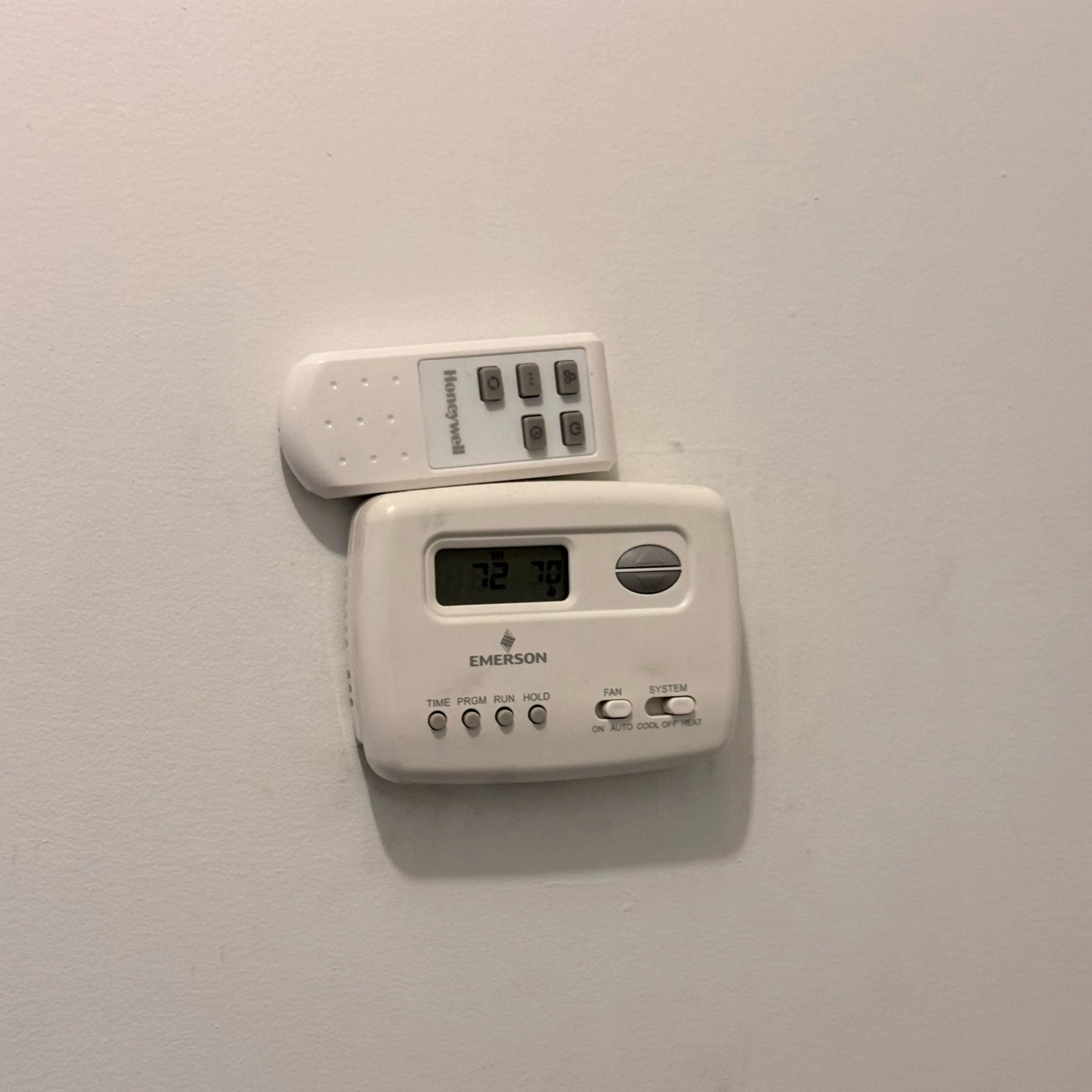 Thermostat repair and replacement NYC — smart thermostat installation in Brooklyn and Manhattan