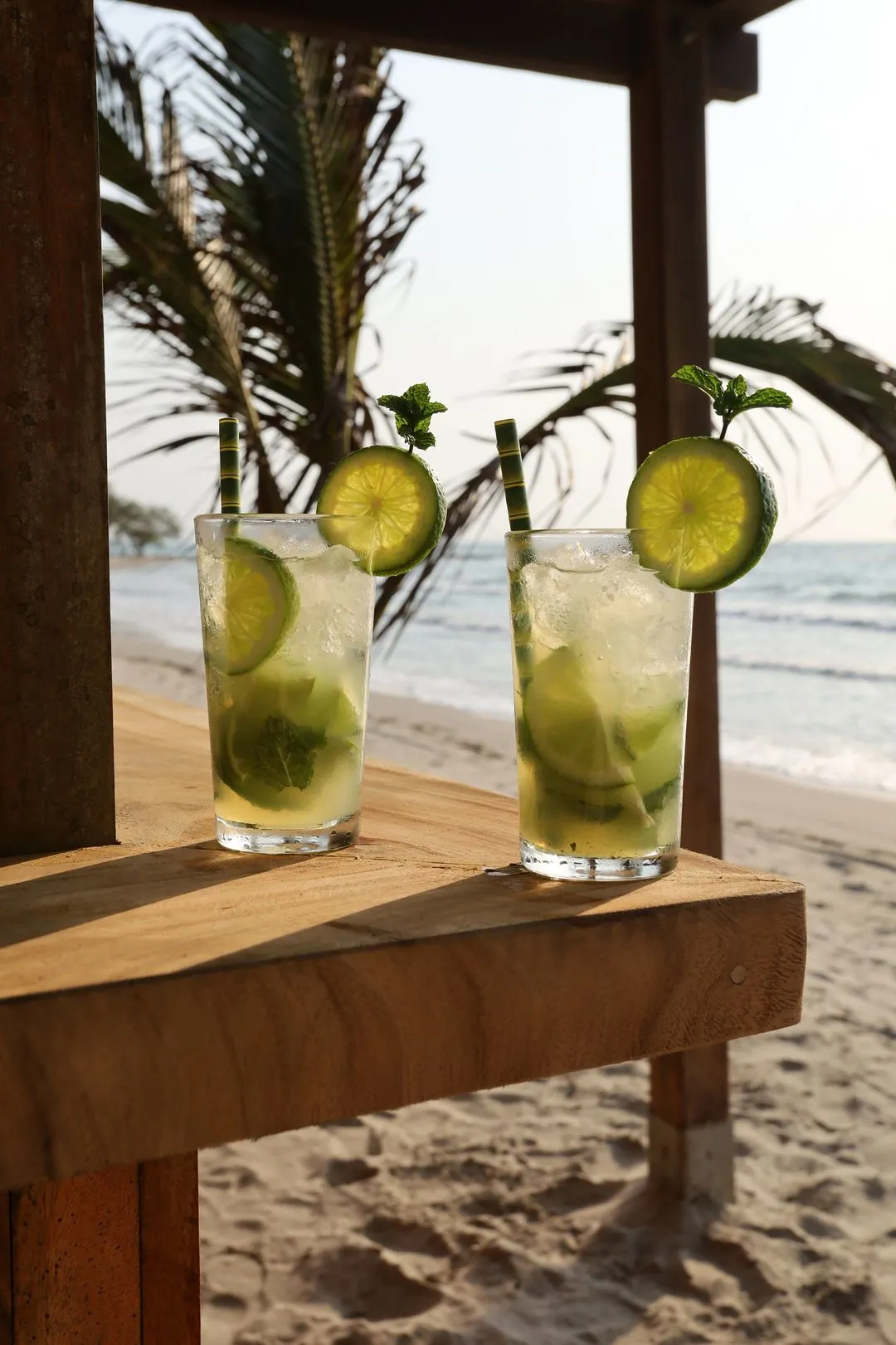 Bar playa frente al mar &mdash; Hotel Camino Palmero Cove&ntilde;as