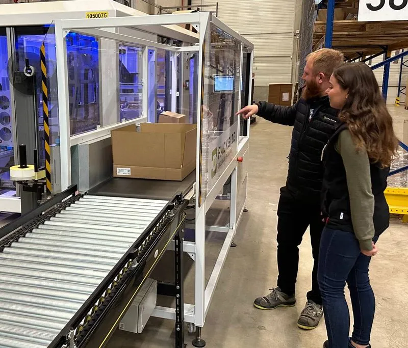 A photo of the Loewe Logistics building in Herford. 