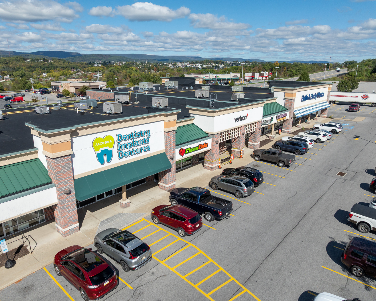 Aerial parking lot overview of Clean Eatz Altoona