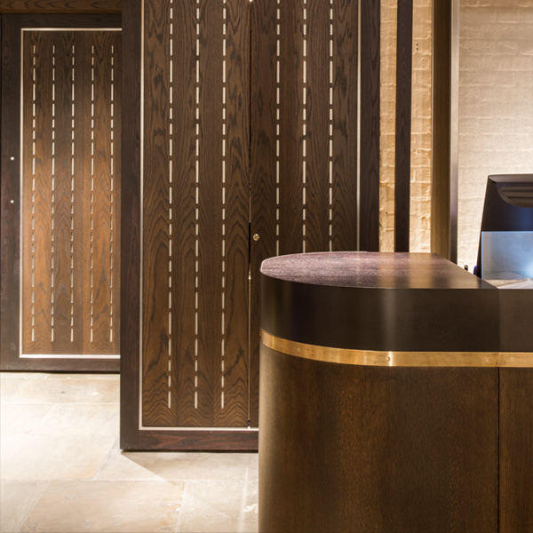 Website pricing page with two plans: Starter Plan at $499/month and Premium Plan at $699/month, showing features and a toggle for Monthly and Yearly billing.