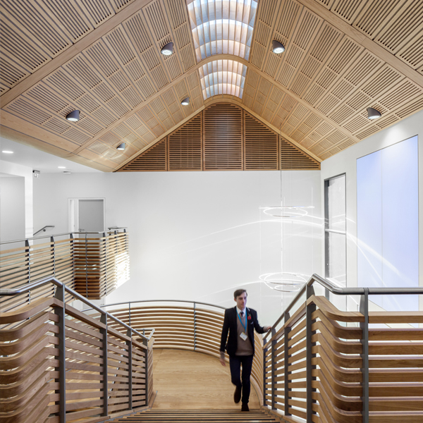 Website pricing page with two plans: Starter Plan at $499/month and Premium Plan at $699/month, showing features and a toggle for Monthly and Yearly billing.