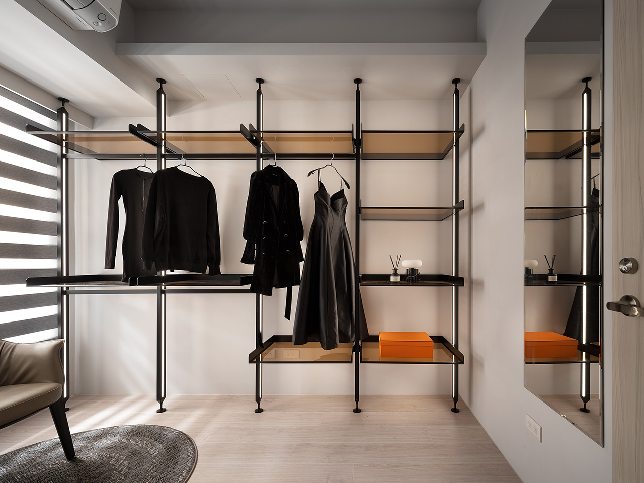 08 The Crest Estate | Timeless Elegant Residence interior photo #4 — Taisi Interior Design 太熙室內設計