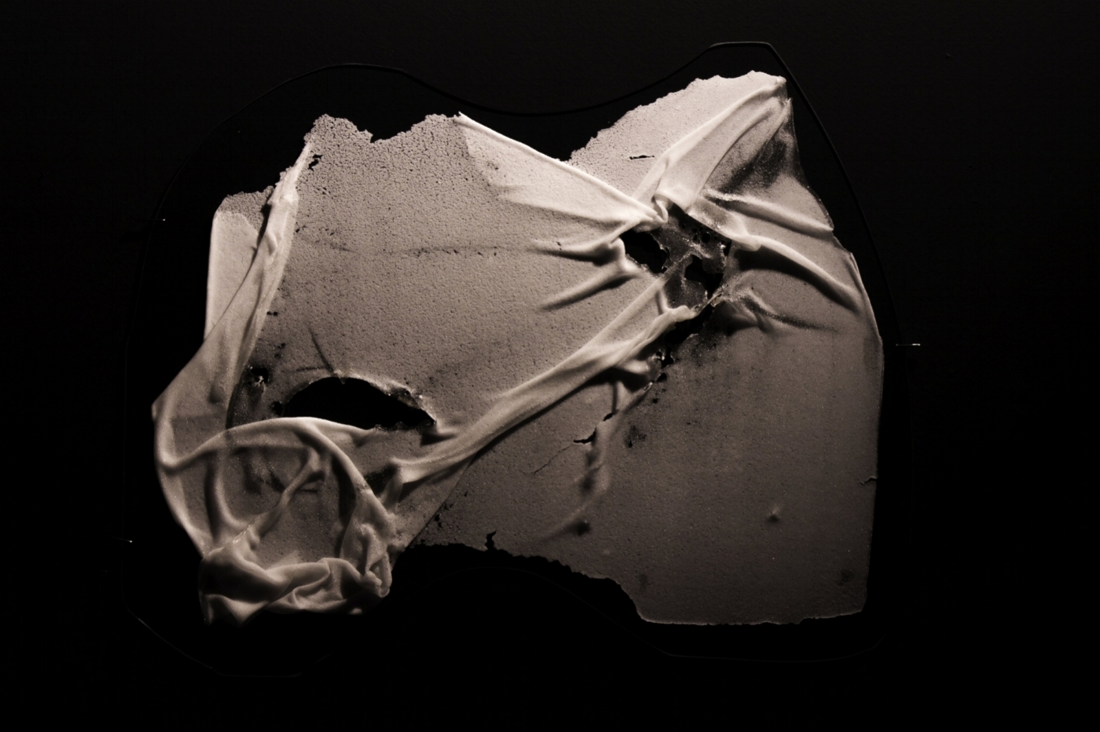 Blown glass vessel by Alexander Lozano