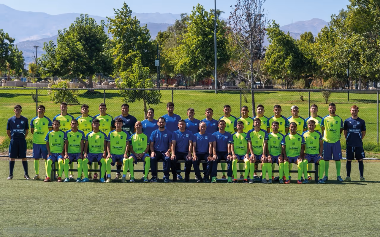Jugadores del Atlético Colina durante un partido