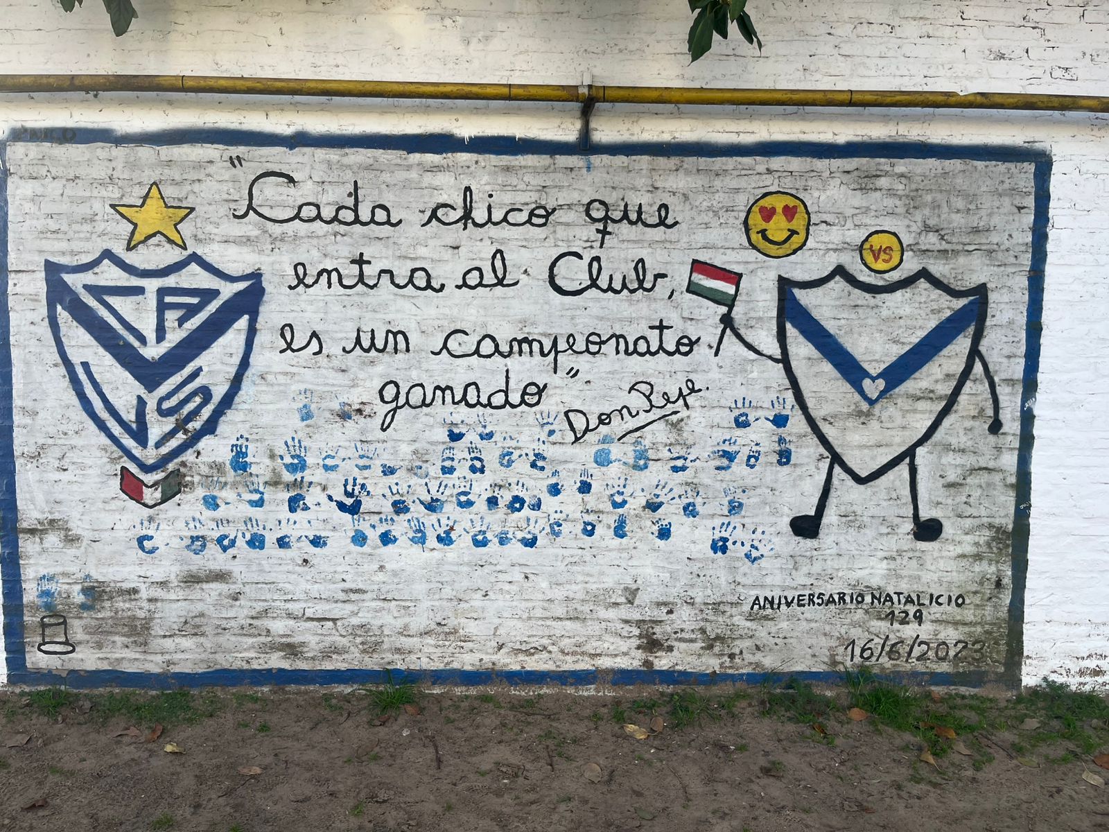 Mural en la sede de Vélez Sarsfield: cada chico que entra al club es un campeonato ganado