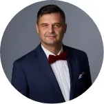 Portret eleganckiego gentlemena o pogodnej twarzy