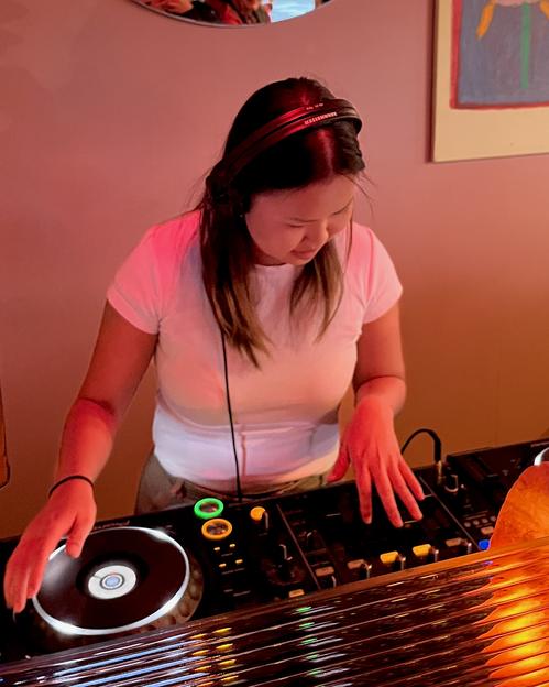 Image of Jessie dj-ing