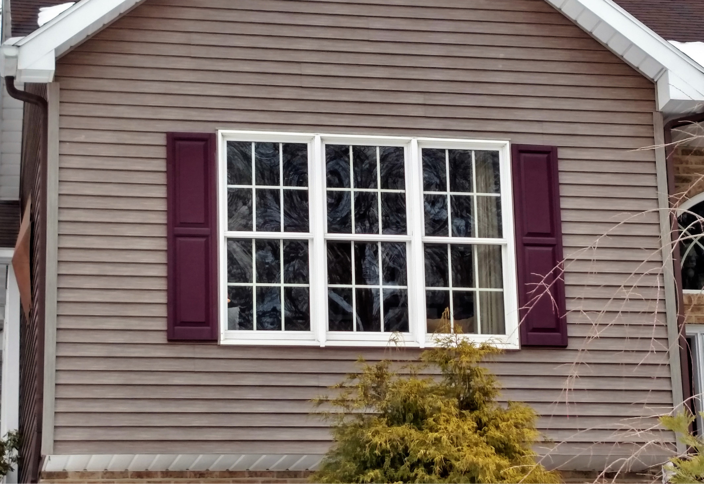 Replacement of a bow window in Johnstown, PA.