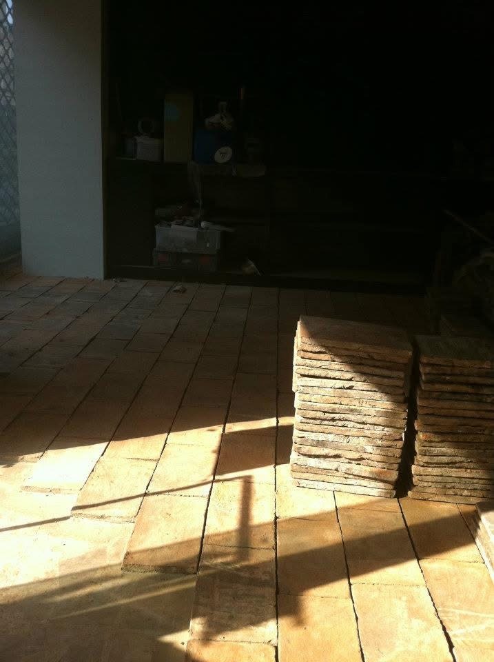 Travaux sur le sol du café concept store