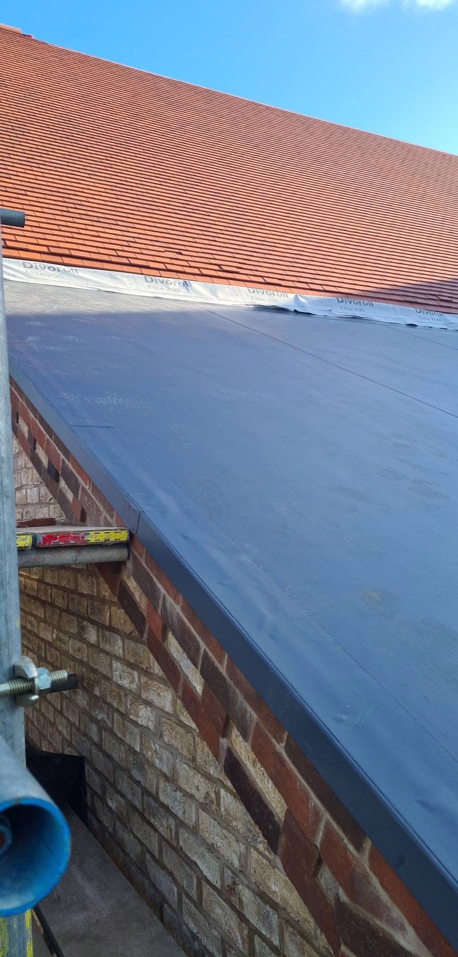 image of roof being repaired