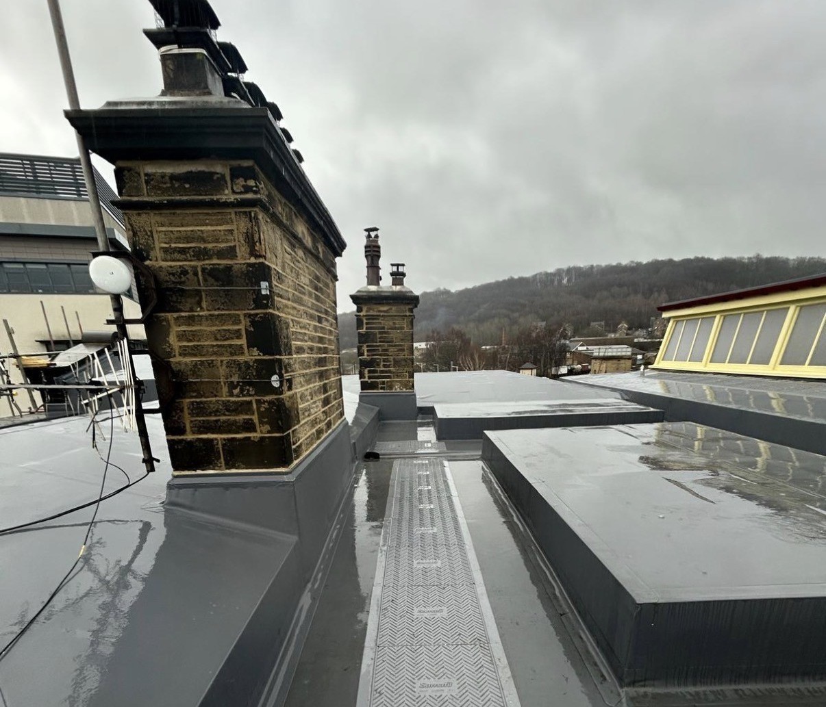 image of roof being repaired