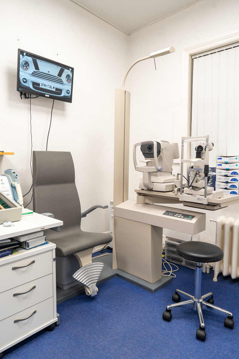 image of augmented reality service demonstration in a healthcare setting
