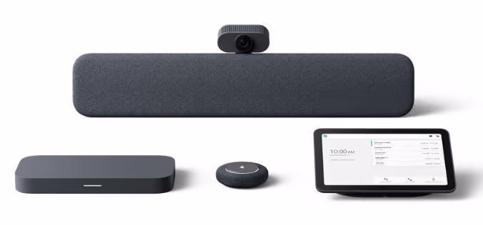 Google Meet-Konferenzraum-Kit mit Kamera, Soundbar, Lautsprecher und Touchscreen-Bedienfeld.