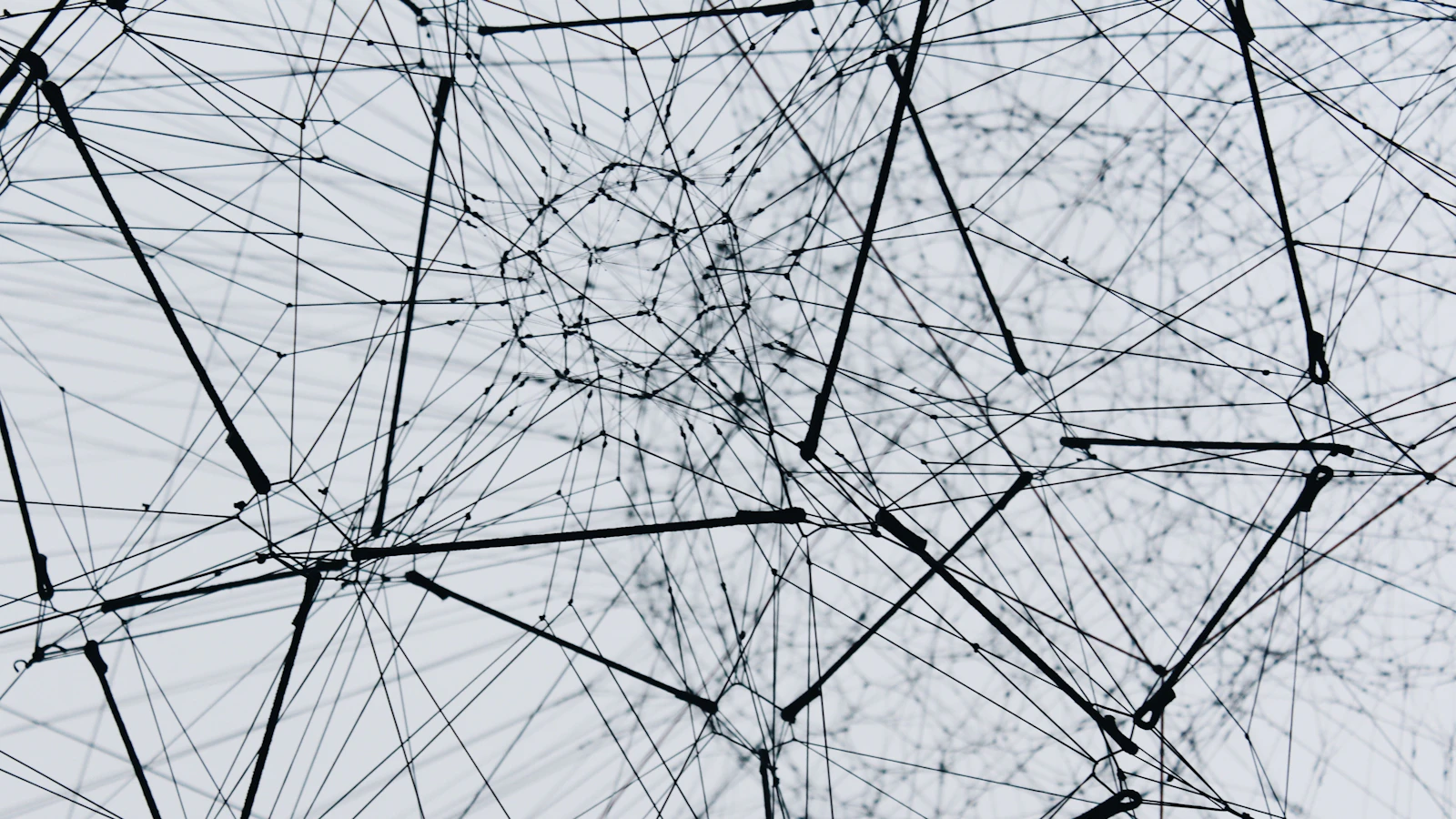 Structure metallique en contre-plongee, decision build ou buy en IA