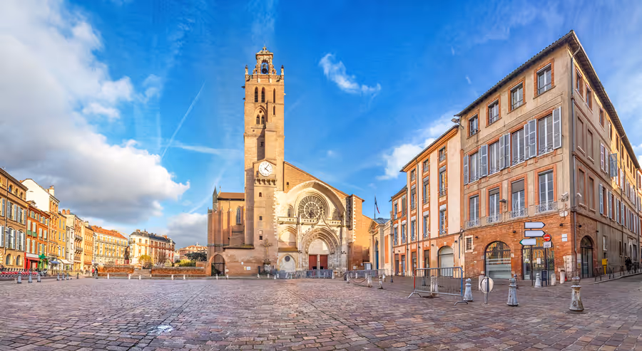 Toulouse place ensoleillée