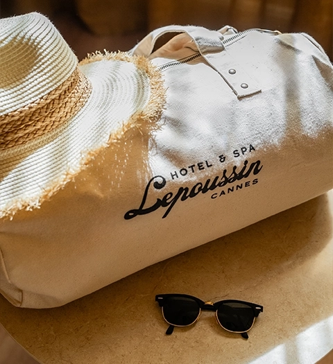 Lepoussin Hotel bag and hat for a stay in Cannes.