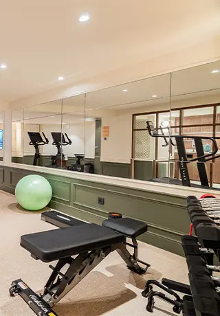 Salle de fitness à l'Hôtel Lepoussin Cannes.