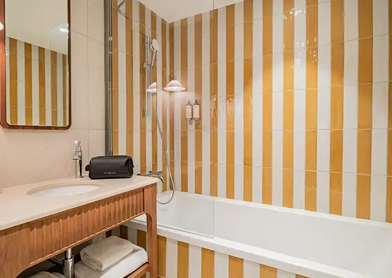 Chambre communicante Lepoussin Hôtel à Cannes.