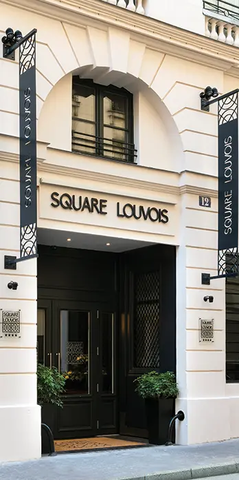 Façade de l'hôtel 4 étoiles Square Louvois à Paris