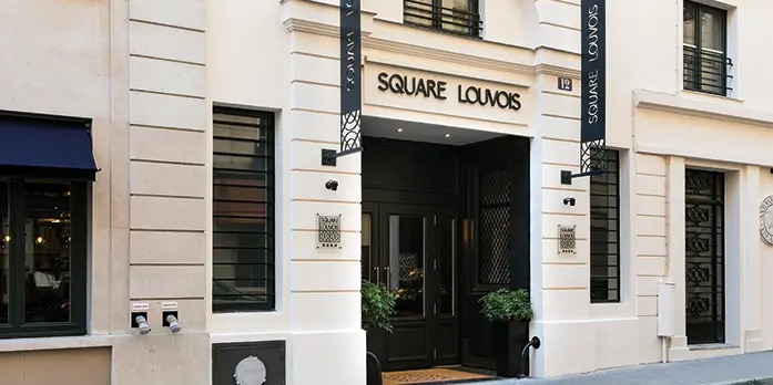 Façade de l'hôtel 4 étoiles Square Louvois à Paris
