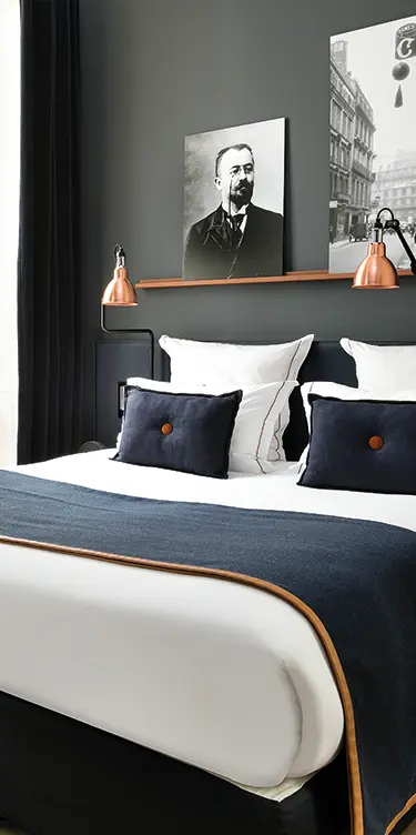 Bright and elegant hotel room at Square Louvois in central Paris