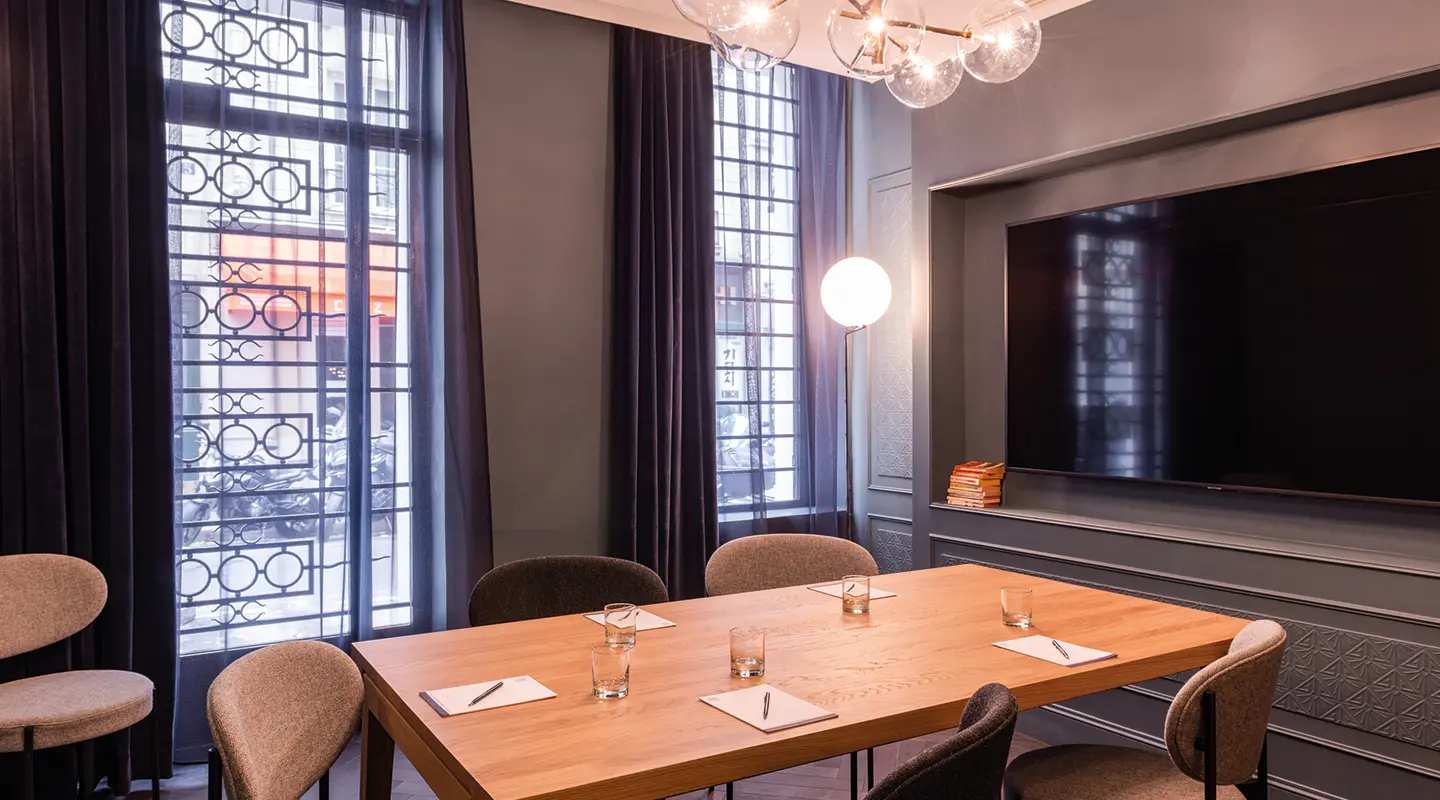Salle de séminaire comité de direction à l’hôtel Square Louvois Paris