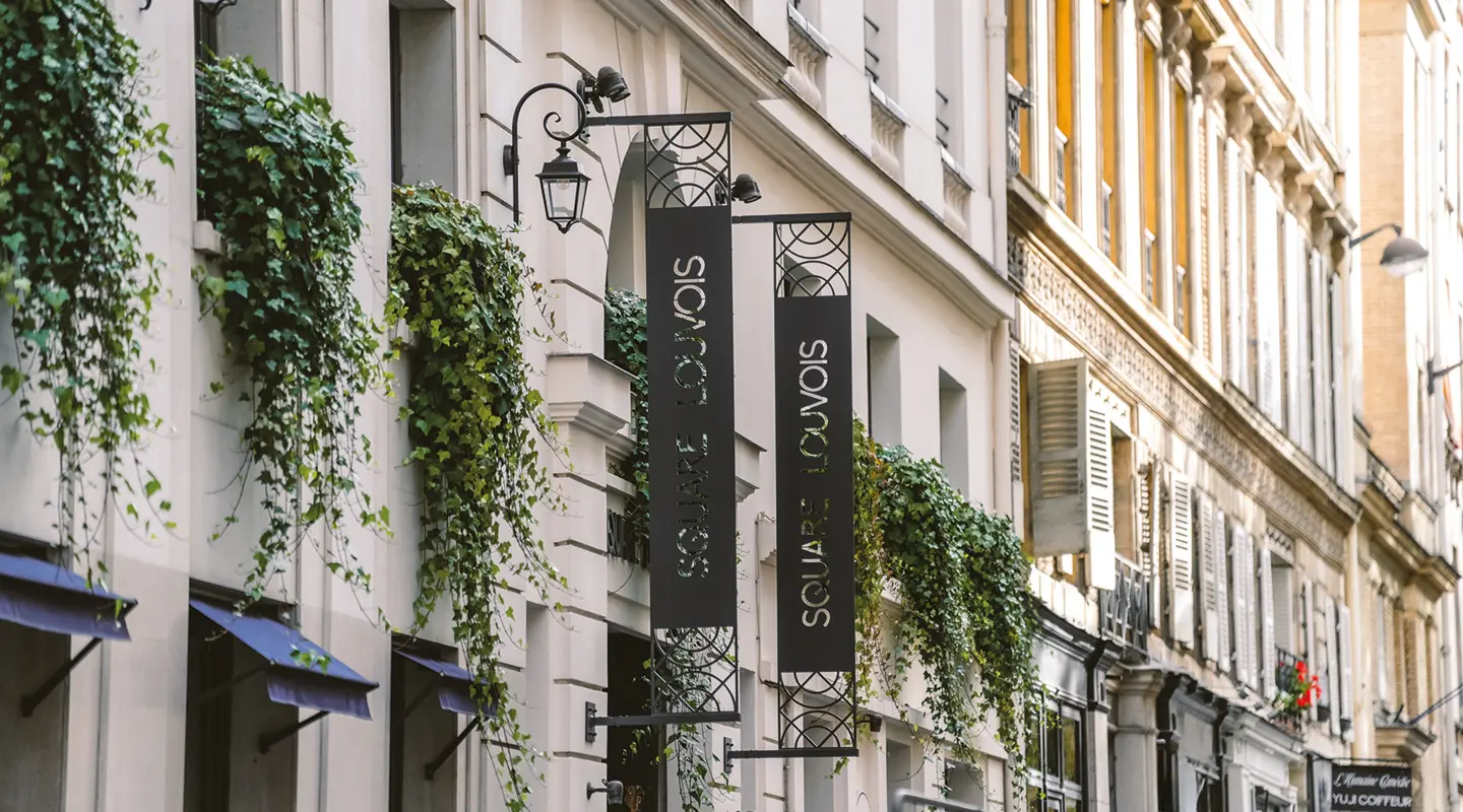 façade de l'hôtel square louvois paris