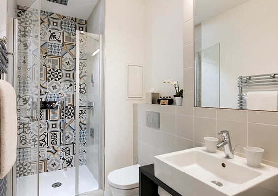 Chambre simple Hôtel Square Louvois Paris salle de douche