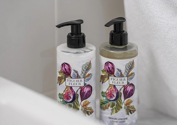 Chambre Deluxe hôtel Square Louvois Paris détail salle de bain