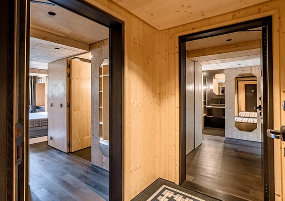 St-Alban Connecting Rooms with entrances