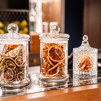 Bar avec préparation à cocktail