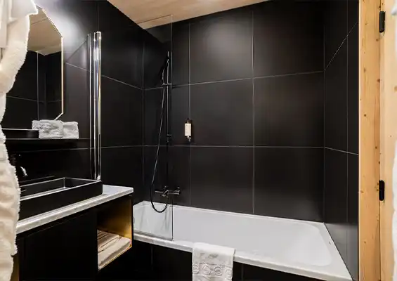 St-Alban La Clusaz Deluxe Room - Bathroom