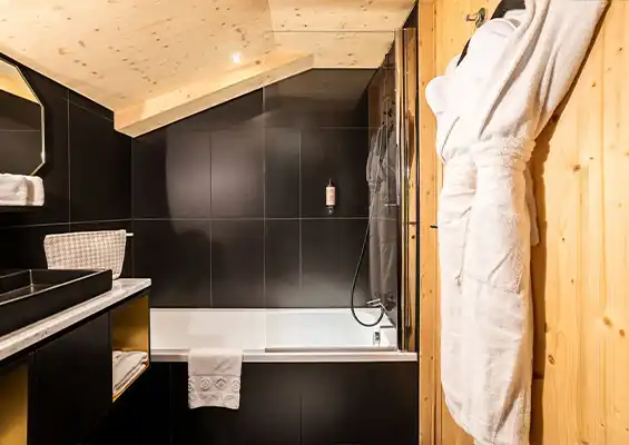 St-Alban Superior Room Bathroom 2